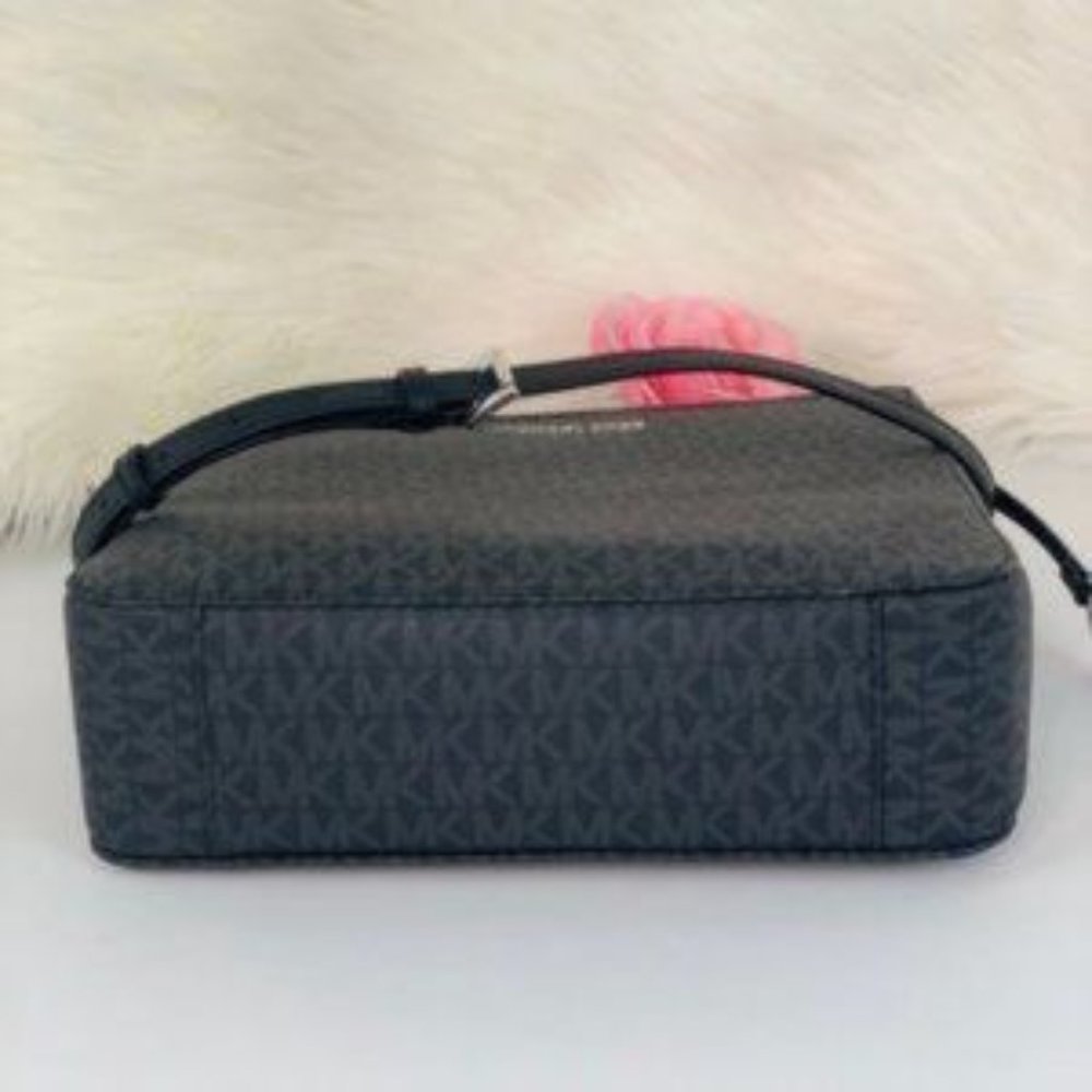 🌺NWT Michael Kors LG Crossbody Bag Black - Picture 5 of 8